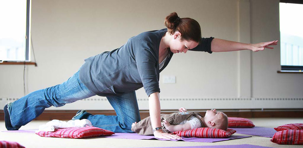 5 Benefits of Postnatal Yoga 